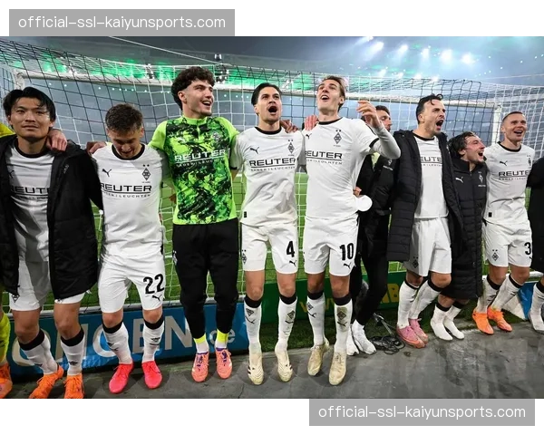 半场战报：科隆1-1门兴，两队各入一粒点球