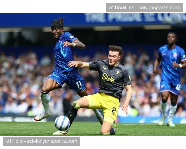 切尔西vs埃弗顿实时：帕尔默点射破门，蓝军半场1-0领先