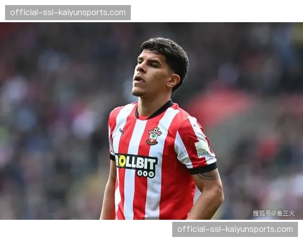 英超俱乐部以6000万英镑高价竞逐年轻门将，转会策略引关注